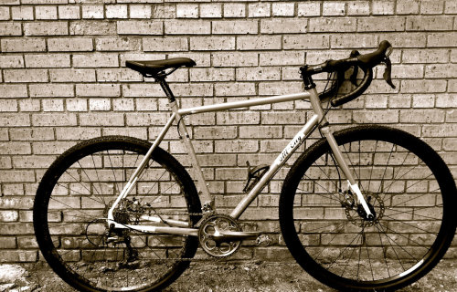 bikesandgirlsandmacsandstuff:  (via All-City Cycles)