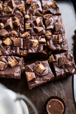 sweetoothgirl:  The Very Best Peanut Butter Cup Fudge Brownies