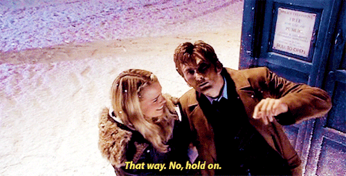 rose-tylers: That way.