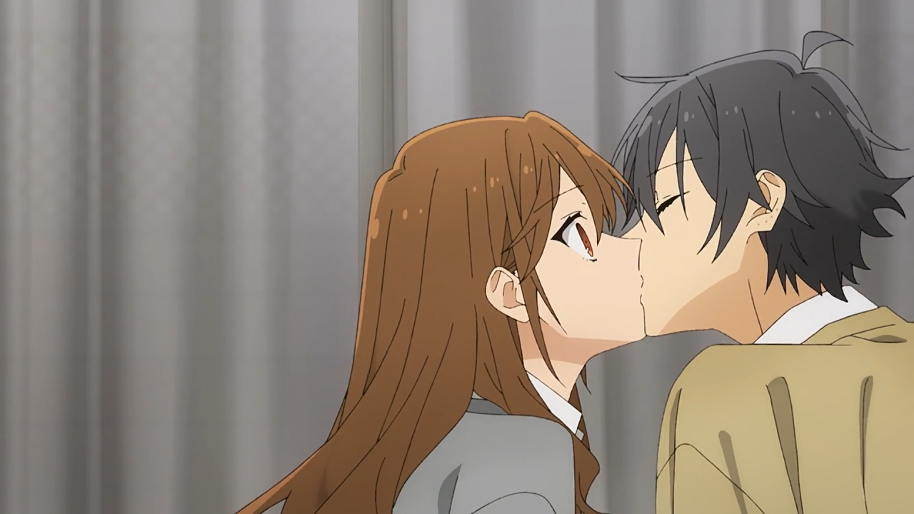 Love is Real — Kyoko Hori and Izumi Miyamura Kisses