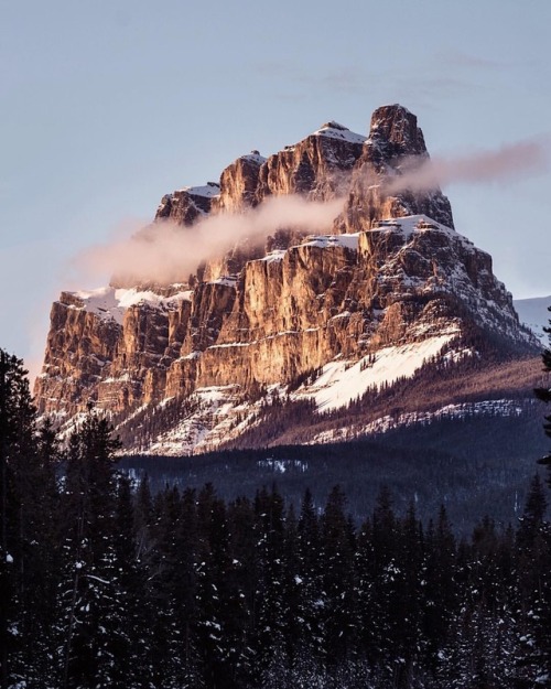 tannerwendellstewart:Sunset. Castle mountain. Banff. Alberta. Epic light in the Rockies (at Castle M