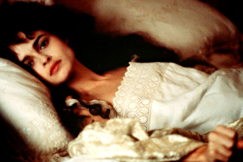 lucyyhoneychurch: Helena Bonham Carter as ‘Olivia’ in Twelfth Night (1996)