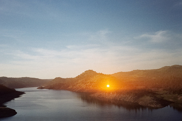 theonlymagicleftisart:  (J.R. FURBUSH)