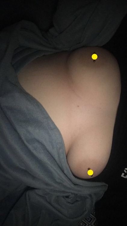 zgyfk:hi i got my nipples pierced. reblog if i should post uncensored ones Pleas uncensored