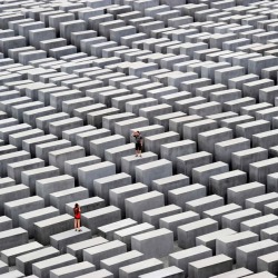 arqbto:  Holocaust Denkmal — Peter Eisenman