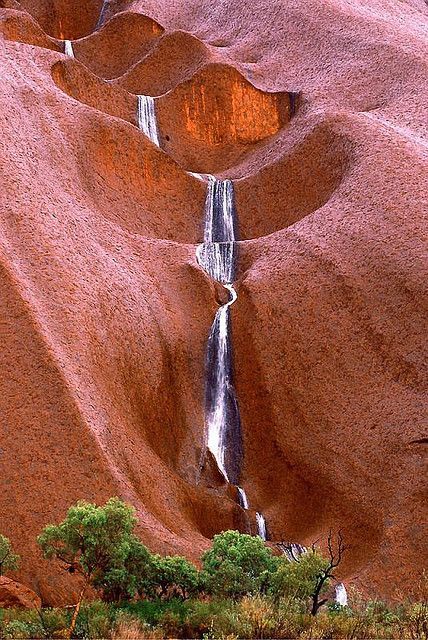 menalaus: bojrk: Australia: Uluru Waterfalls  nature is so fucking incredible
