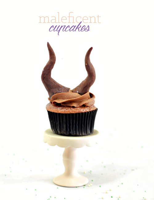 wannabite.com/maleficent-cupcakes/ www.pinterest.com/pin/168603579774621626/