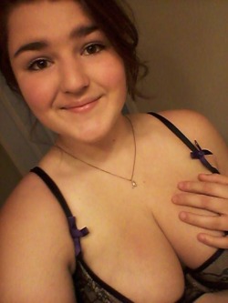 greenwayzsoldier:  Busty Army Cutie