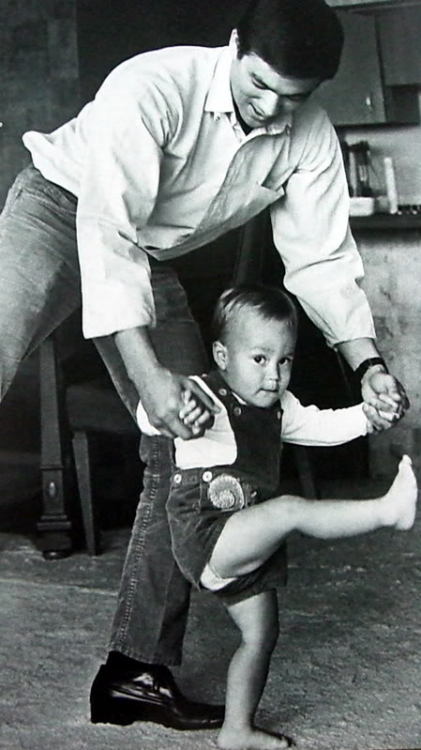 theblindninja:  Bruce and young Brandon LeeMartial Arts In Cinema   