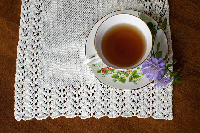 acalmstrength2013:  YOU GUYS.  There is an Anne of Green Gables knitting book!!!