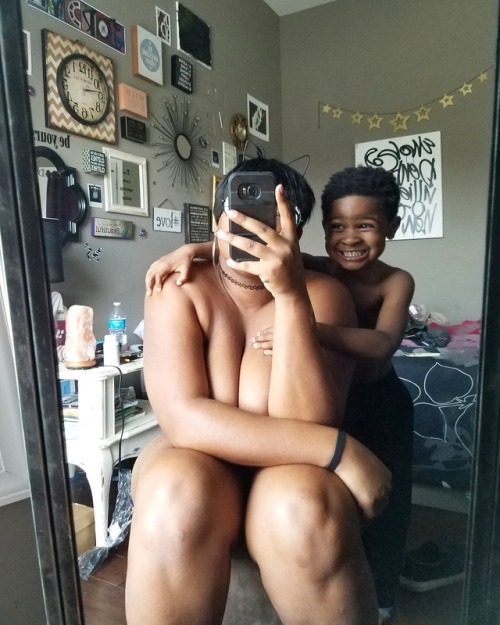 yournudemom:  I was a cat on Valentine’s day.