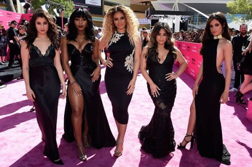 Fifth Harmony at the @BBMAs&rsquo; Magenta Carpet