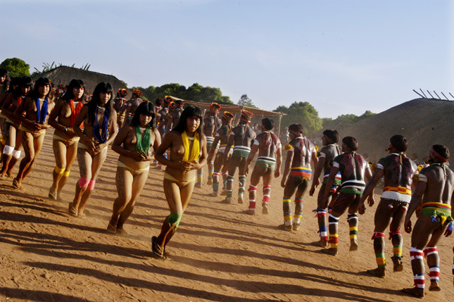 nativenudity:
“Brazilian Xingu, by Sol Manzutti.
”