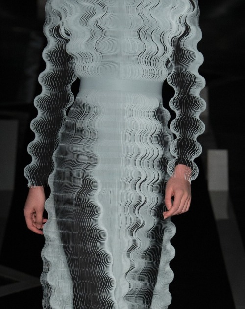 Porn photo tapireye:Iris van Herpen Haute Couture Spring/Summer