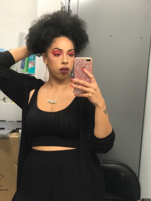 karrmennn:  6 selfies tagged by @snizzydoesit & @ohhsodreadful   I tag @tarynel @britteryikes @pleasestopandrew @pussy-and-pizzza-x & anyone else that wants to do it