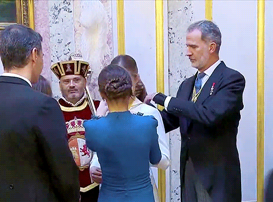 7b82bf87de9d7abba16de8829629b79da1fcedfa.gifv