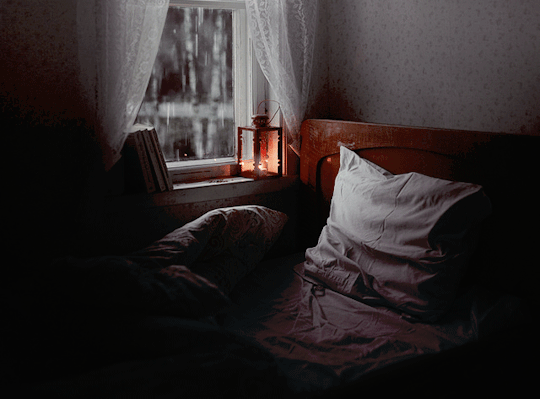 ancientsstudies:Melancholy were the sounds on a winter’s night.