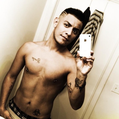 hot4dic2:  Hot4dic2.tumblr.com —— Follow me and I will check out your page. If I like what I see I will Follow you back!  Send me selfies and other hot pics to hot4dic2@gmail.com I’ll promote your page too if you send me your tumblr information!
