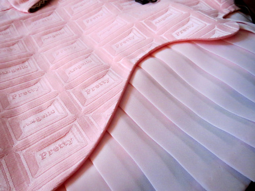 mintkismet:  Finally the owner of a long time wishlist item - Angelic Pretty’s Royal Chocolate salopette in pink ヾ(´∀｀○)ﾉｲｪｰｲ♪ here’s a quick coordinate I put together with it - there’ll be some tweaking before I wear it out,