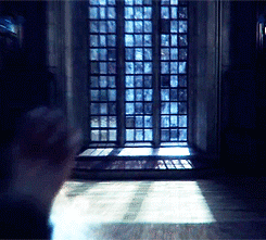 megaphy:   dishonored debut trailer in two colors: blue [&frac12;]  
