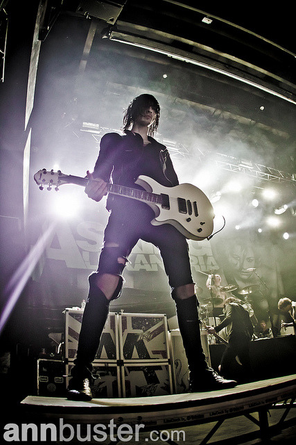 mitch-luckers-dimples:  Asking Alexandria by AnnBuster on Flickr. 