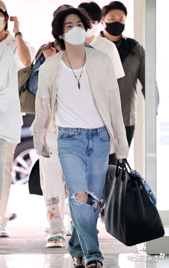 suga airport fashion 2022