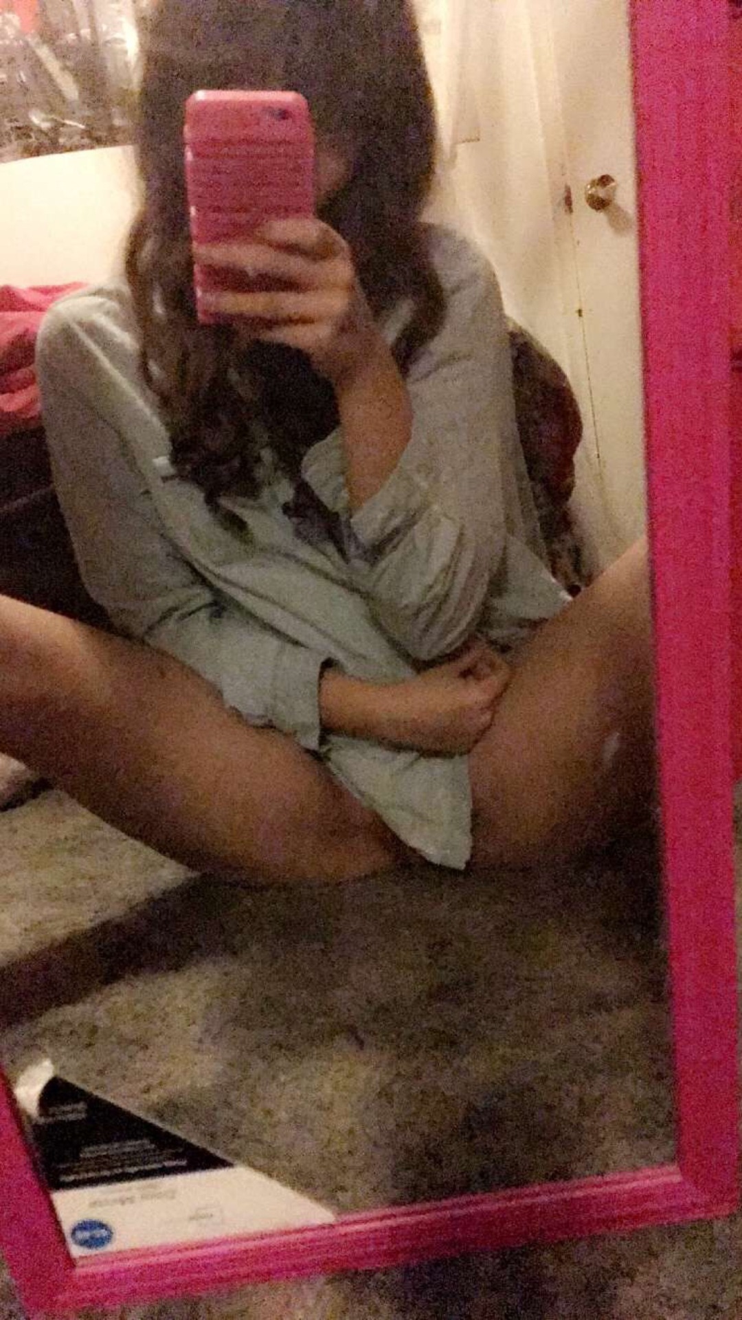heartshapedprincess:  💗😋wanna see what’s under?😋💗