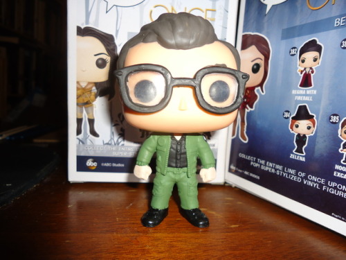 onceuponafunko:Stargate SG-1 Dr. Daniel Jackson Custom FunkoSo this was a straight repaint of a Davi