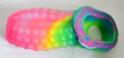 ofdicksanddragons:bad dragon basilisk sheath // medium size // soft firmness // rogue colour