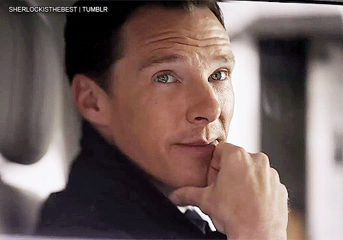 sherlockisthebest:benedictcumberbatchruinedme:sherlockisthebest:cK but it looks like he’s looking at