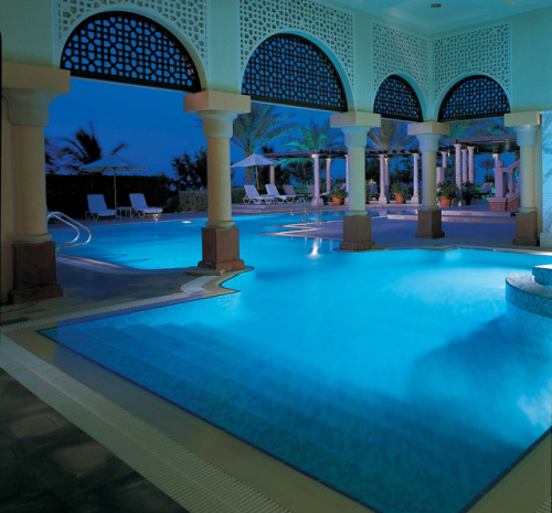 alixanasworld:Ritz Carlton, Dubai
