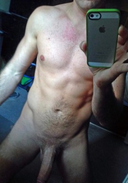 instaguys:  Guys with iPhones Source: gwip.me