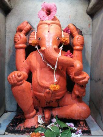 templepurohit:TemplePurohit.com - Explore HinduismWhy is certain Idols of Ganesha covered with Sindo