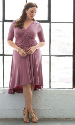 beautiful-real-women:  Plus Size Dress:: Refined Ruched Dress - Vintage Rose:: Curvalicious Clothes