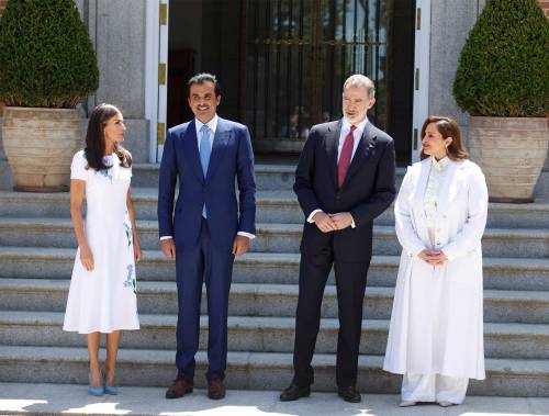 May 17, 2022: King Felipe and Queen Letizia offered a lunch to Sheikh Tamim bin Hamad Al Thani and S