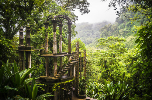 90377:    Jardín surrealista de Edward James by Kevin Gerbel Xilitla, San Luis Potosí, MEXICO   