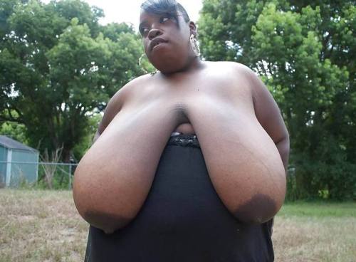 bbwwantsithard:  Wanna fuck a bbw hottie? CLICK HERE! 