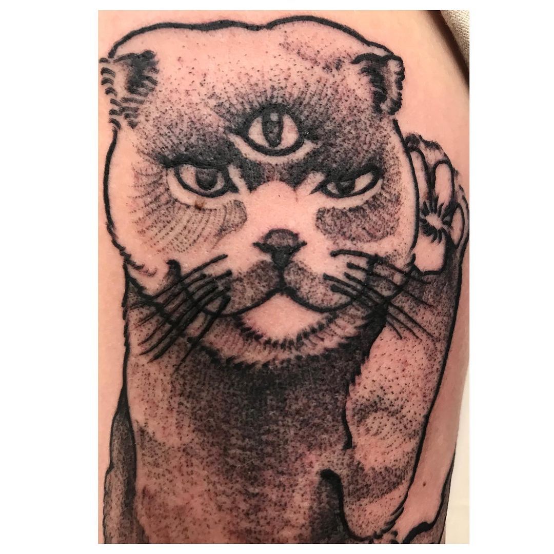 🐈‍⬛🐱
#manekineko #manekinekotattoo #blackandgreytattoo #blackandgrey #tattoo #berlin #berlintattooers #prenzlauerberg #cat #cattattoo #catcontent (hier: „Brust oder Keule" Tattoo & Piercing-...