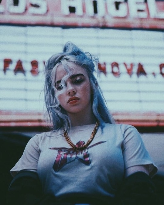 billie-eilish-crown:   porn pictures