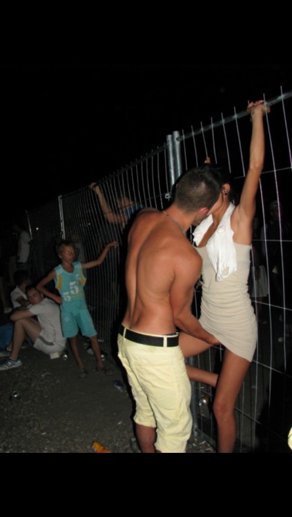 flashingthepublic: So drunk that he can’t resist fingering her in front of everybody and she l