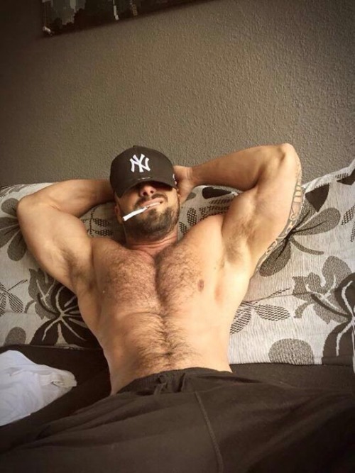 hyper-masculine:    HYPER-MASCULINE ♂► http://hyper-masculine.tumblr.com/ ◄    