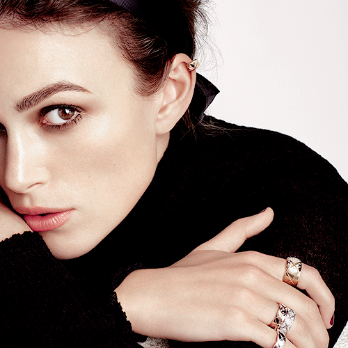 COCO CRUSH Necklaces with Keira Knightley – CHANEL Fine Jewelry 