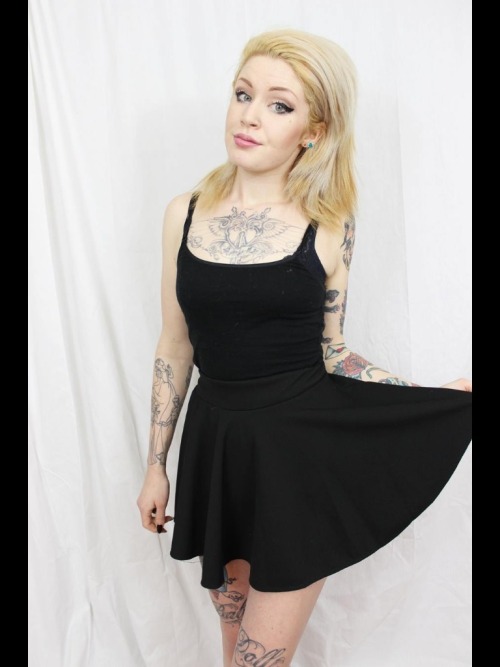 meggybaby:  Got some more things up on my store! Americansweetheartma.storenvy.com Share please! 