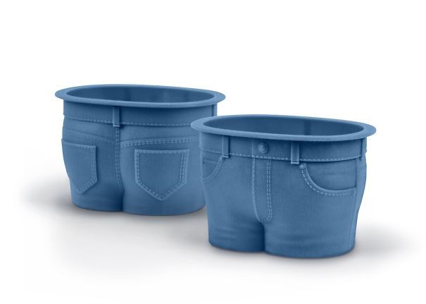 amroyounes:  Kitchen gadget you didn’t know you need:Jeans Muffin FormEngraved