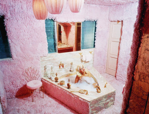 hollywoodlady:    Jayne Mansfield’s Pink Palace   In November 1957, shortly before her marriage to Mickey Hargitay, Mansfield bought a 40-room Mediterranean-style mansion formerly owned by Rudy Vallée at 10100 Sunset Boulevard in Holmby Hills, Los