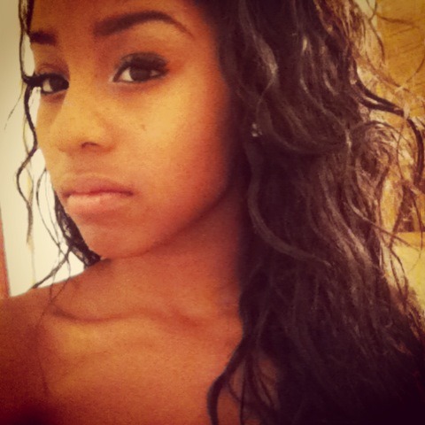 denayaxoxo:  www.denayaxoxo.tumblr.com www.twitter.com/denayaxoxo www.Instagram.com/quartaydenaya