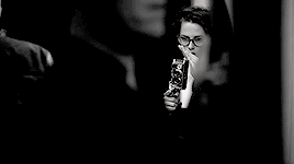 flawlesstew: Kristen Stewart in glasses (Appreciation Post).
