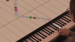 cineraria:  Piano projections help you play