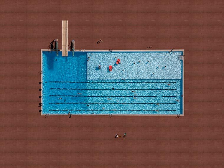 dystopiaherenow:  Some swimming pool art by Stephan Zirwes.