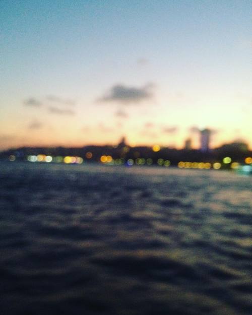 Nasıl gördüğünün bir önemi yok, her türlü tanırsın. #istanbul